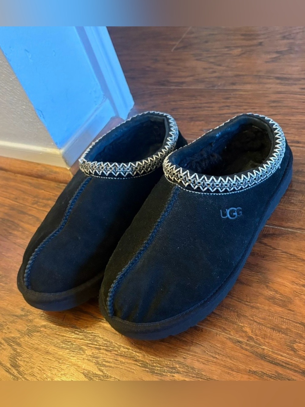 UGG Tasman II Black Slip-On Shearling Clog - Picture 4 of 6